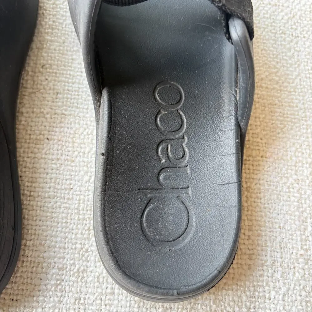 Chaco Kid's Black Chillos Slide Sandals GUC Youth 2